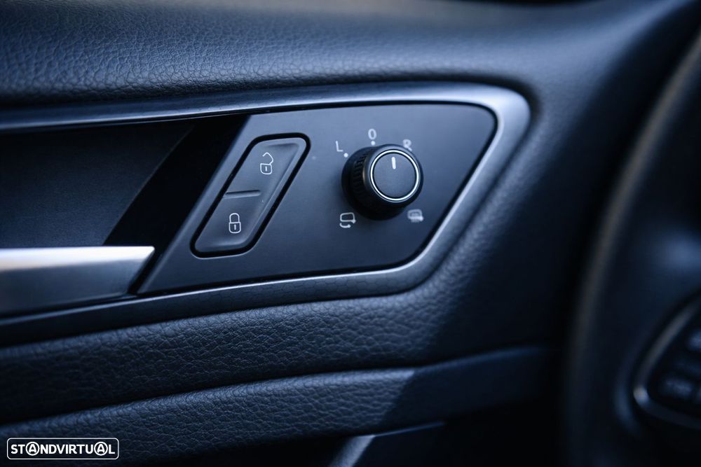 VW Golf 2.0 TSI GTI DSG - 37