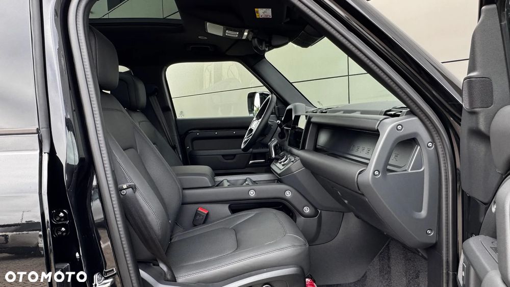 Land Rover Defender 2.0 P300e PHEV X-Dynamic HSE - 13