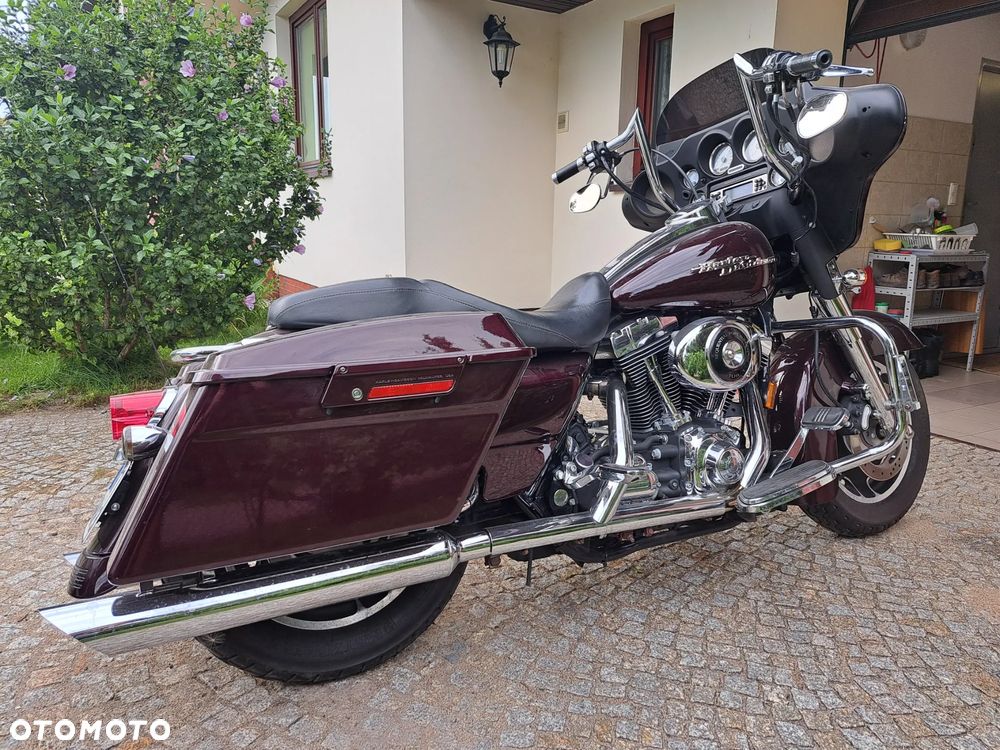 Harley-Davidson Touring Street Glide - 2