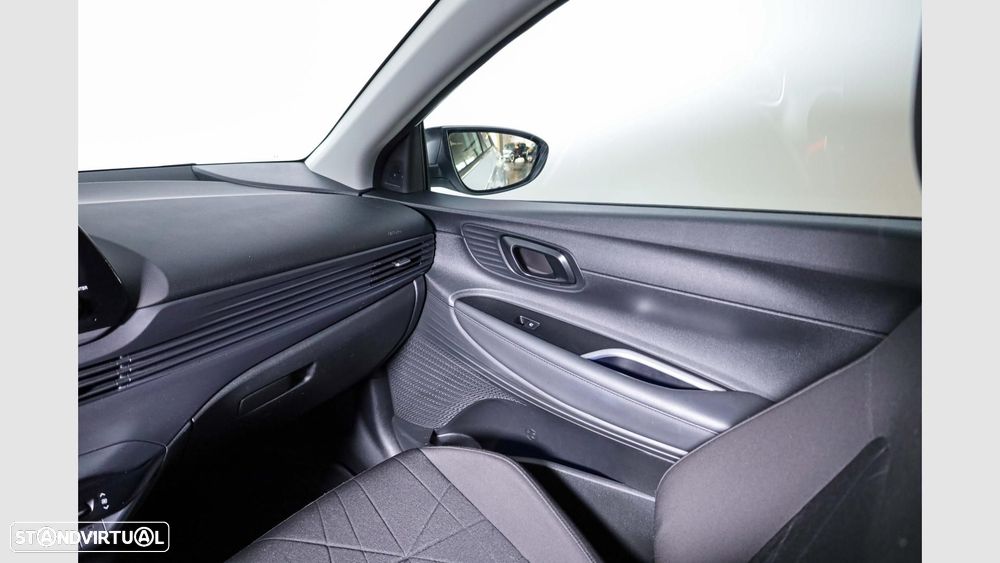 Hyundai Bayon 1.0 T-GDI Premium (TT) DCT - 16