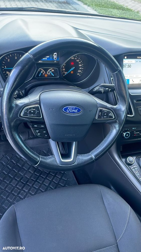 Ford Focus - 11