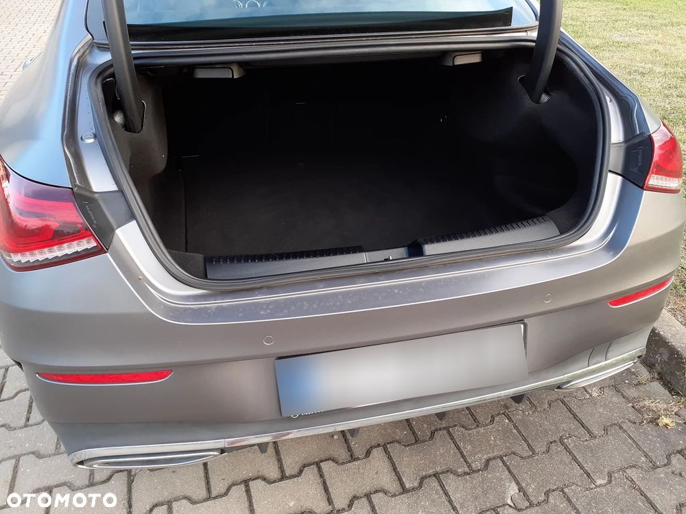 Mercedes-Benz CLA 180 AMG Line - 8