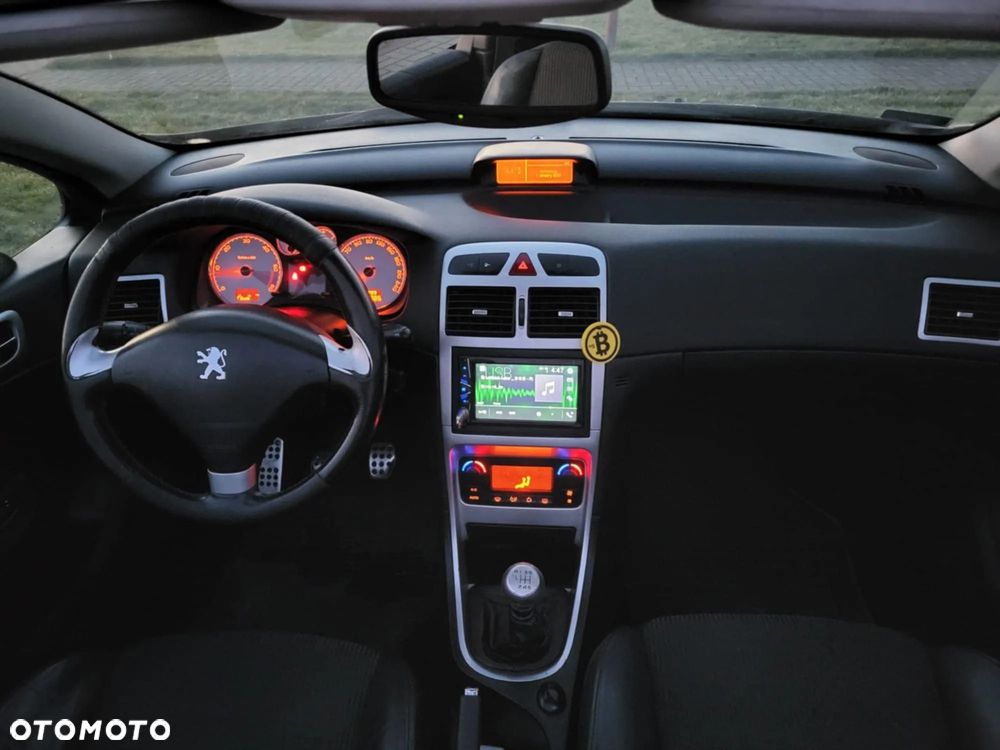 Peugeot 307 CC 2.0 HDi Intense - 21