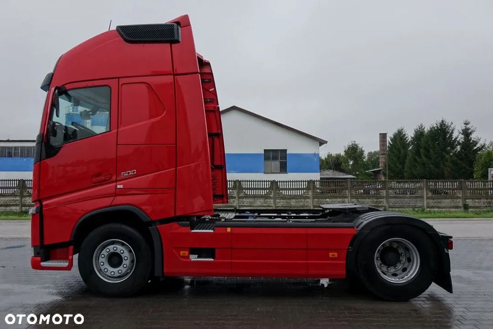 Volvo FH 500 GLOBETROTTER XL / STANDARD/ AUTOMAT / EURO 6 / KLIMATYZACJA POSTOJOWA/ 2 ZBIORNIKI PALIWA - 10