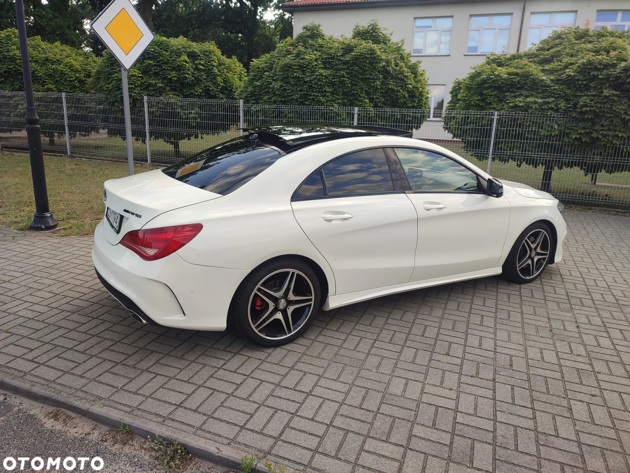 Mercedes-Benz CLA 220 d 7G-DCT AMG Line - 8