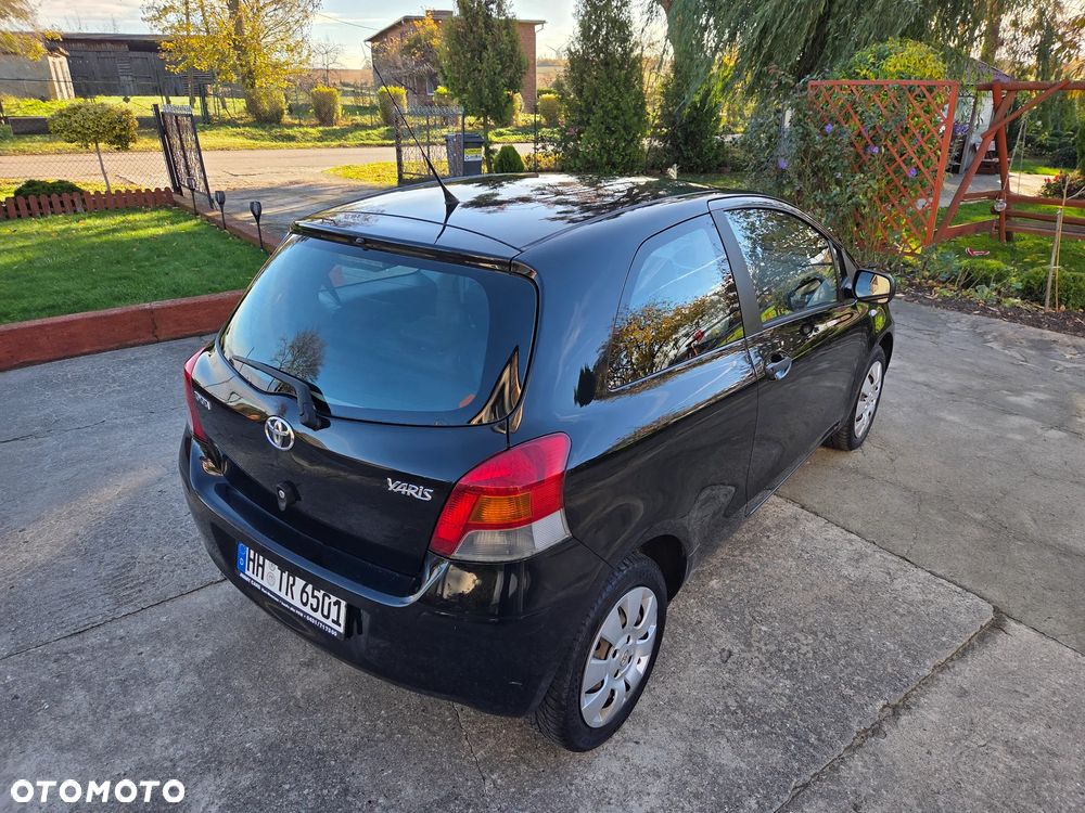 Toyota Yaris - 8