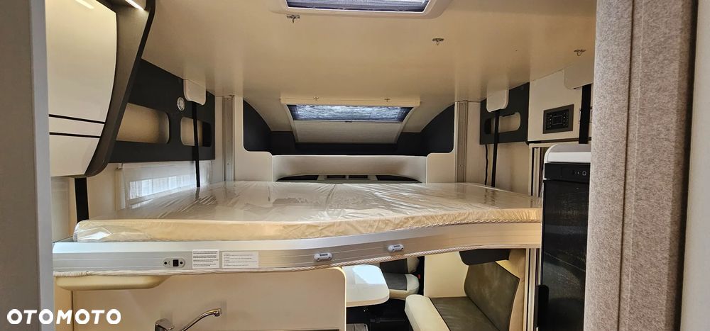 McLOUIS MC4 379 Silver - 22