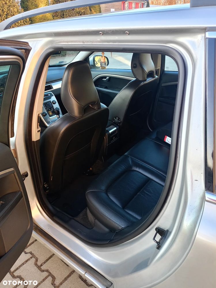 Volvo V70 D2 Ocean Race - 9