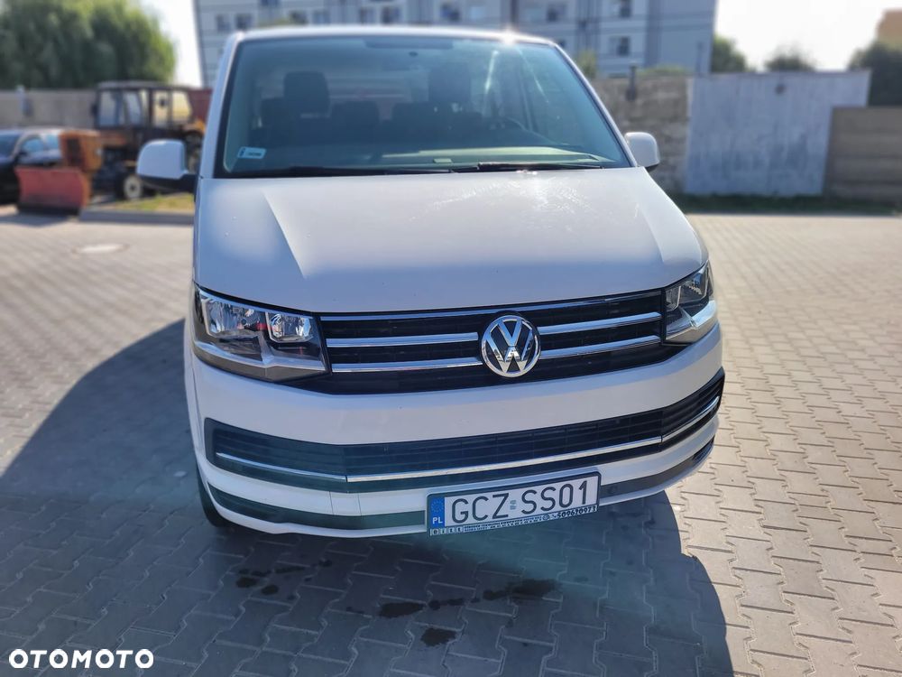 Volkswagen Caravelle 2.0 TDI L2 Comfortline DSG - 2