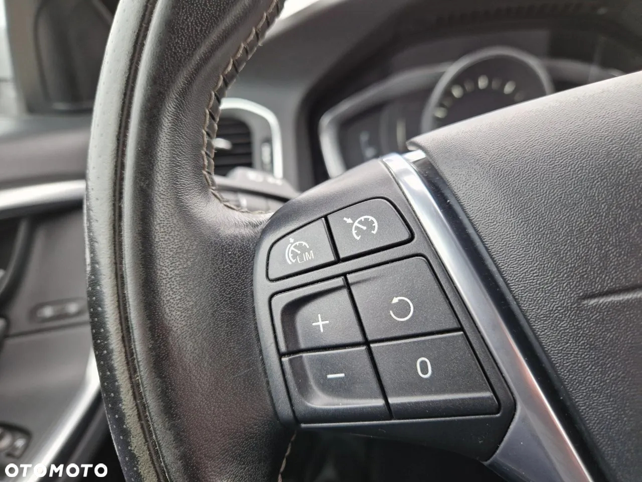 Volvo V60 T3 Drive-E R-Design Kinetic - 15