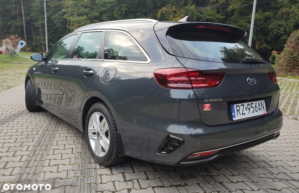 Kia Ceed 1.6 CRDi SCR M - 4