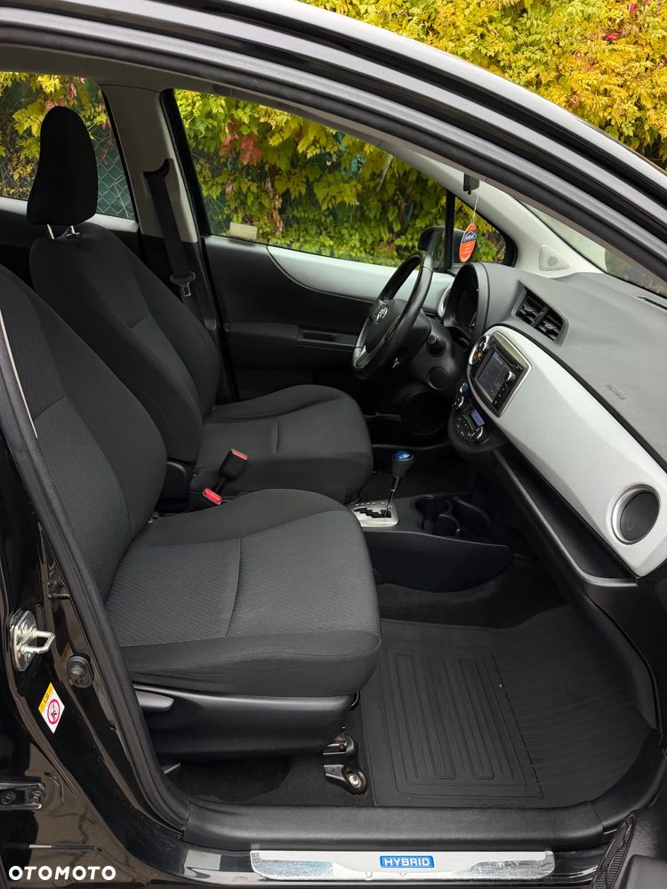 Toyota Yaris 2013 photo 5