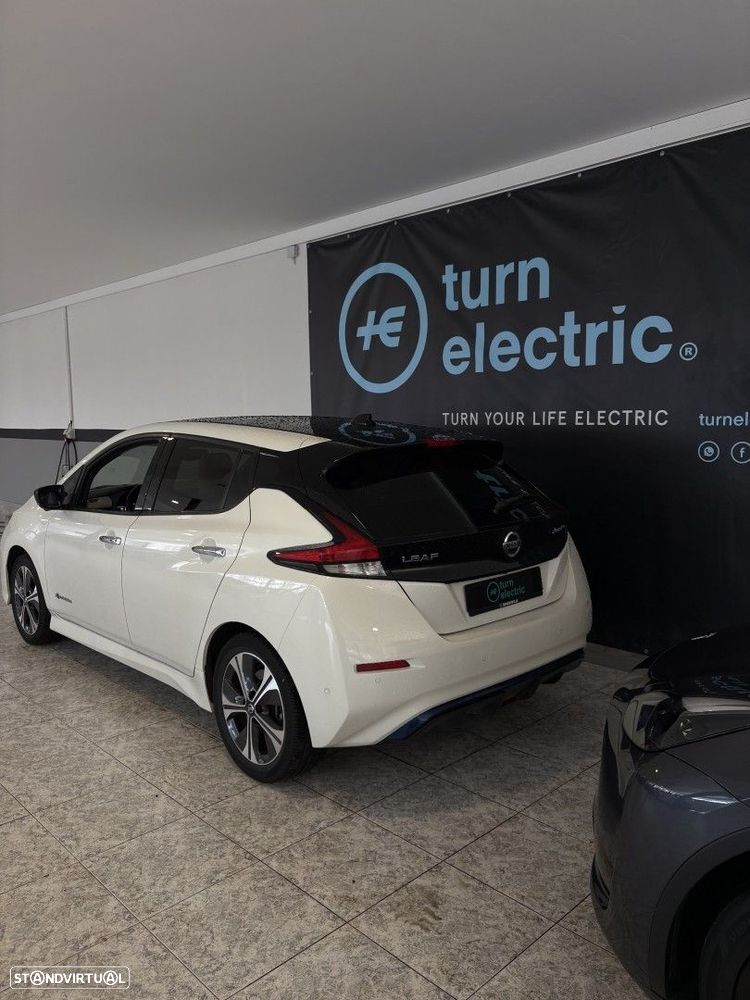 Nissan Leaf Tekna ProPilot Park - 10