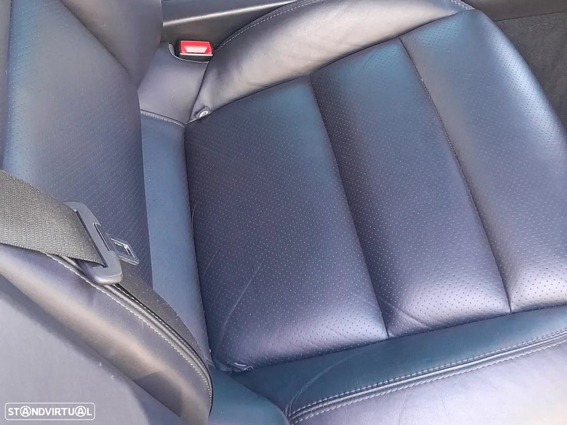 Porsche Panamera Turbo PDK - 29