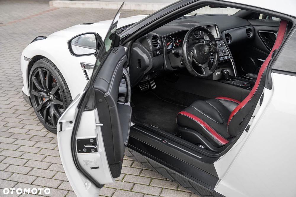 Nissan GT-R Black Edition - 18