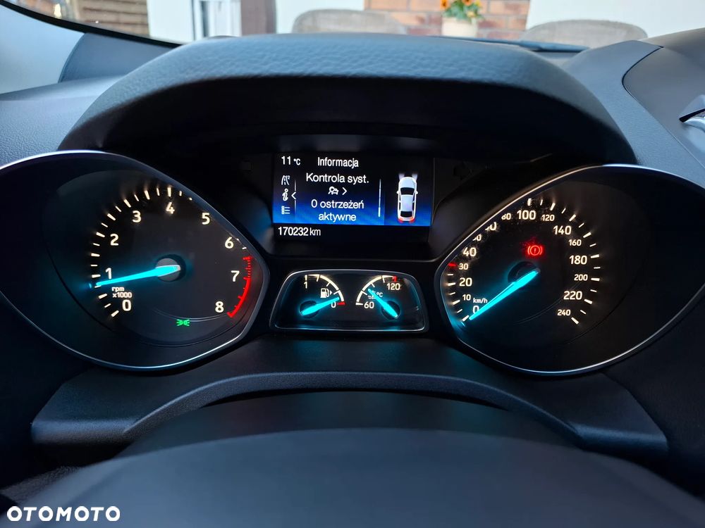 Ford Kuga 1.5 EcoBoost 2x4 Titanium - 25