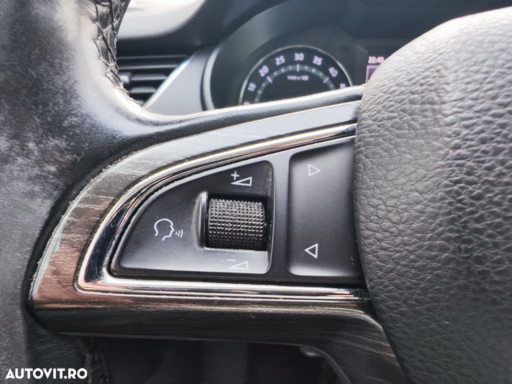 Skoda Octavia 2.0 TDI 4X4 DSG Scout - 26