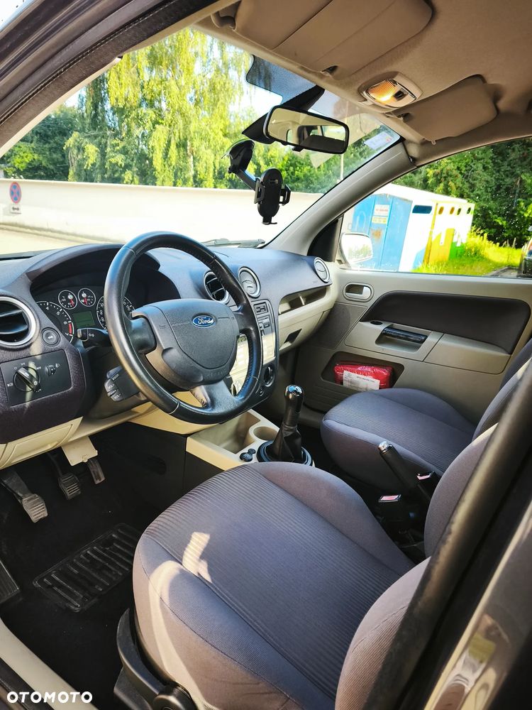 Ford Fusion 1.4 Trend - 11