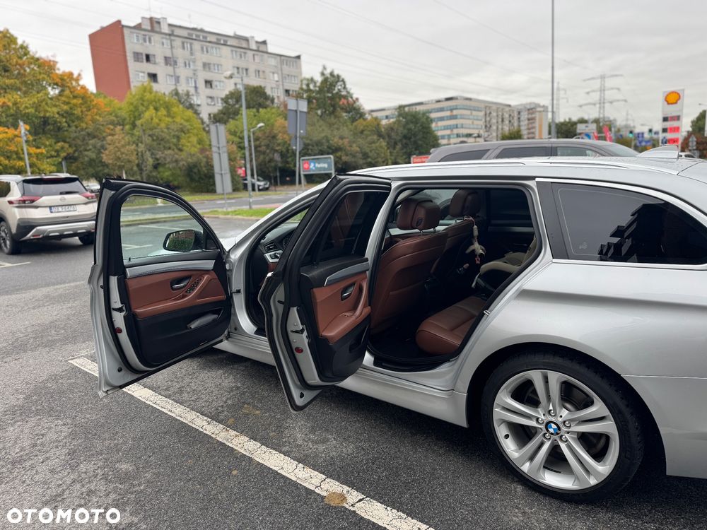 BMW Seria 5 525d Luxury Line - 20