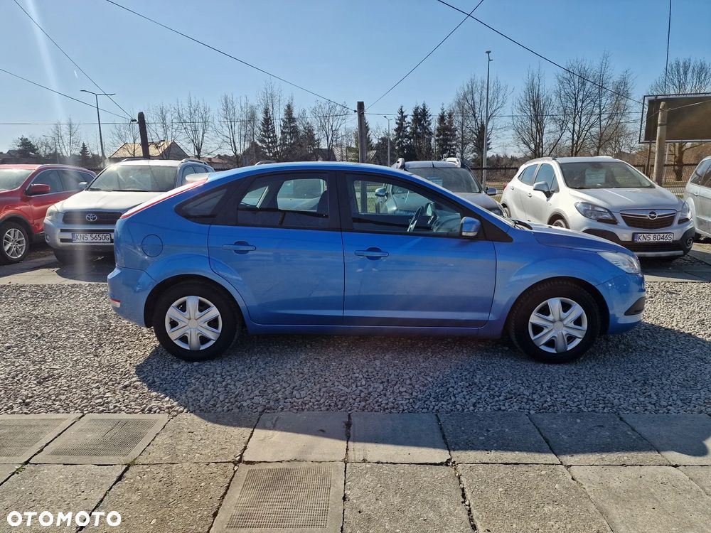 Ford Focus 1.6 Ghia - 11