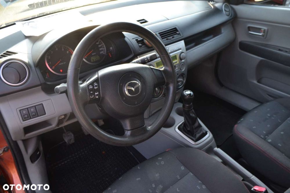 Mazda 2 - 8