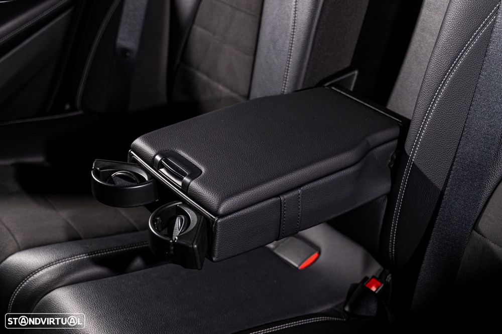 Mercedes-Benz E 350 e AMG - 24