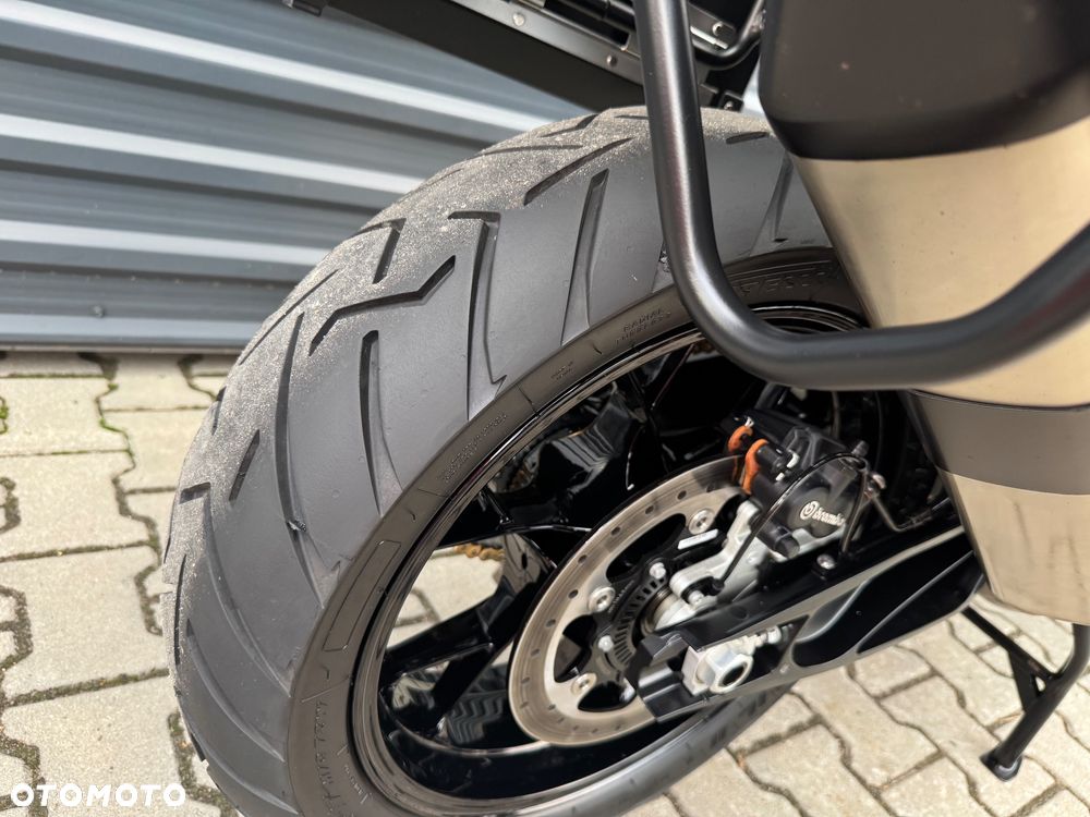 KTM Adventure - 25