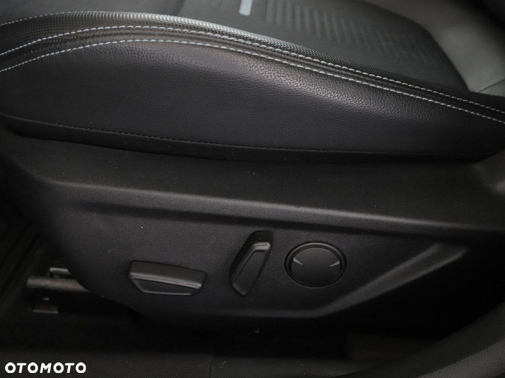 Ford Focus 2.0 EcoBlue Active - 41