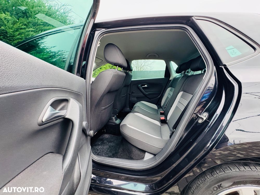 Volkswagen Polo - 13