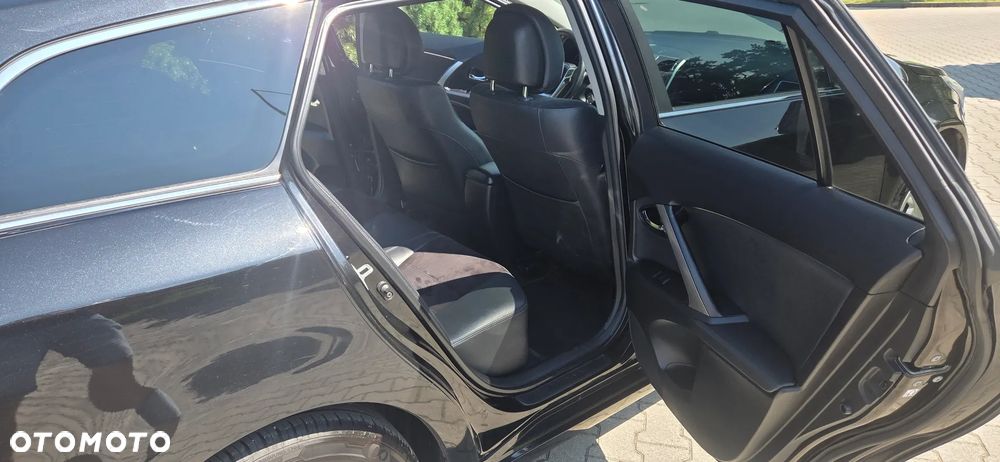 Toyota Avensis 1.8 Premium EU5 - 24