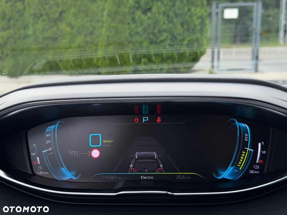 Peugeot 3008 225 e-EAT8 GT - 29