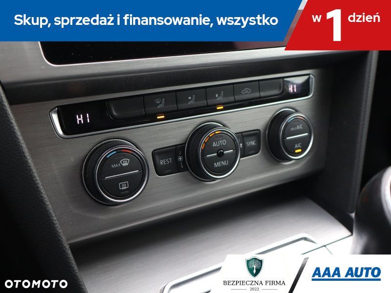 Volkswagen Passat - 17