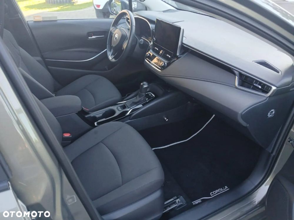 Toyota Corolla 1.8 Hybrid Executive - 10