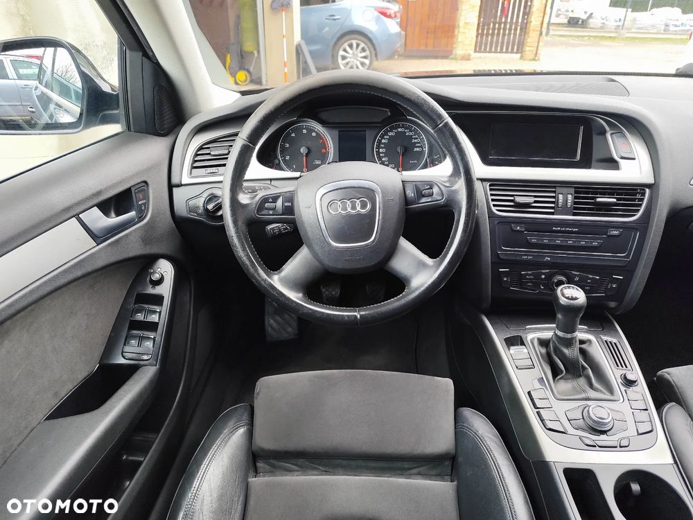 Audi A4 Avant 2.0 TFSI quattro Attraction - 5