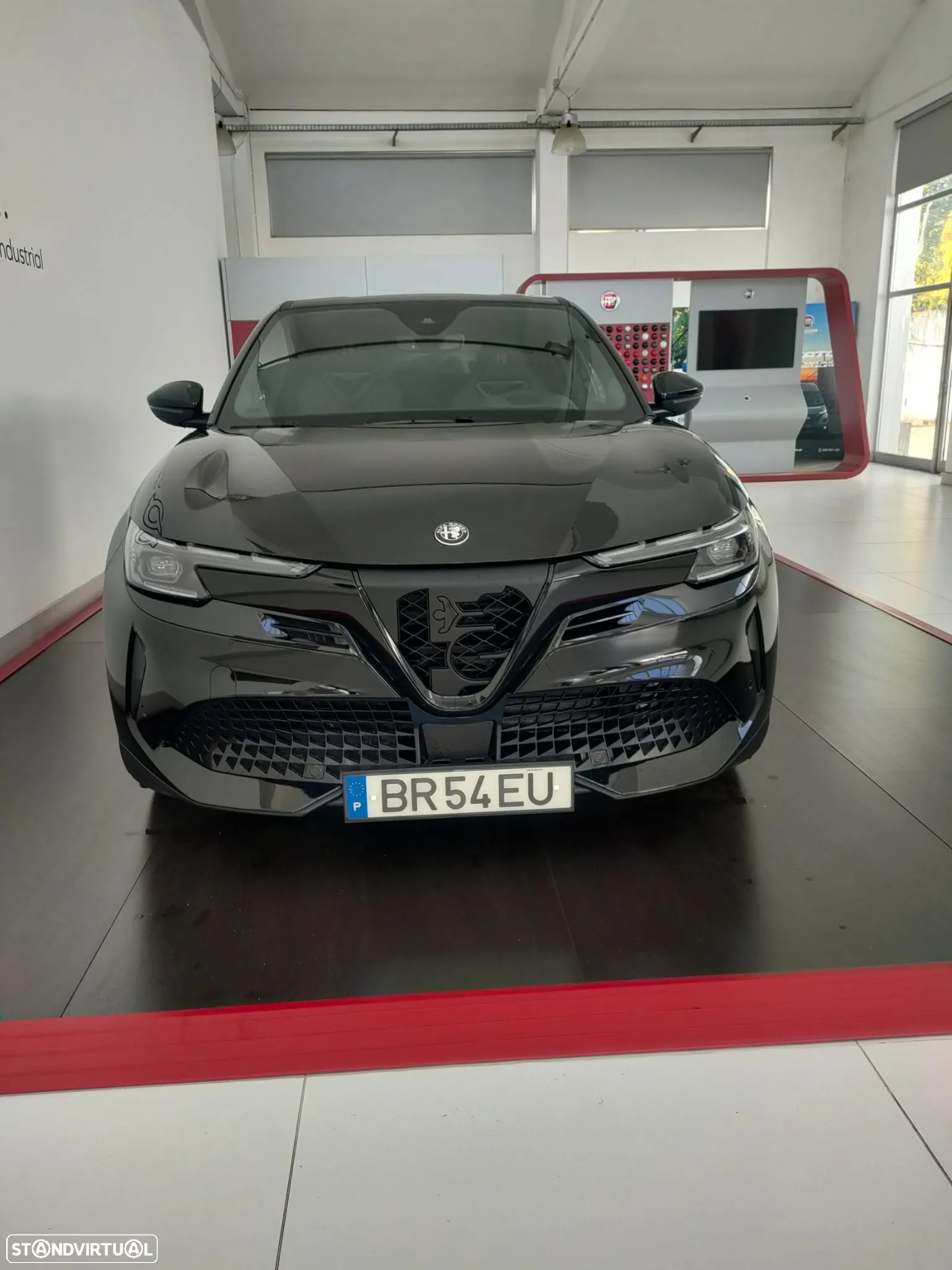Alfa Romeo Junior Elletrica 50 kWh Veloce - 4