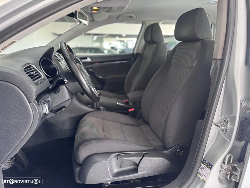 VW Golf Variant 1.6 TDi Confortline - 19