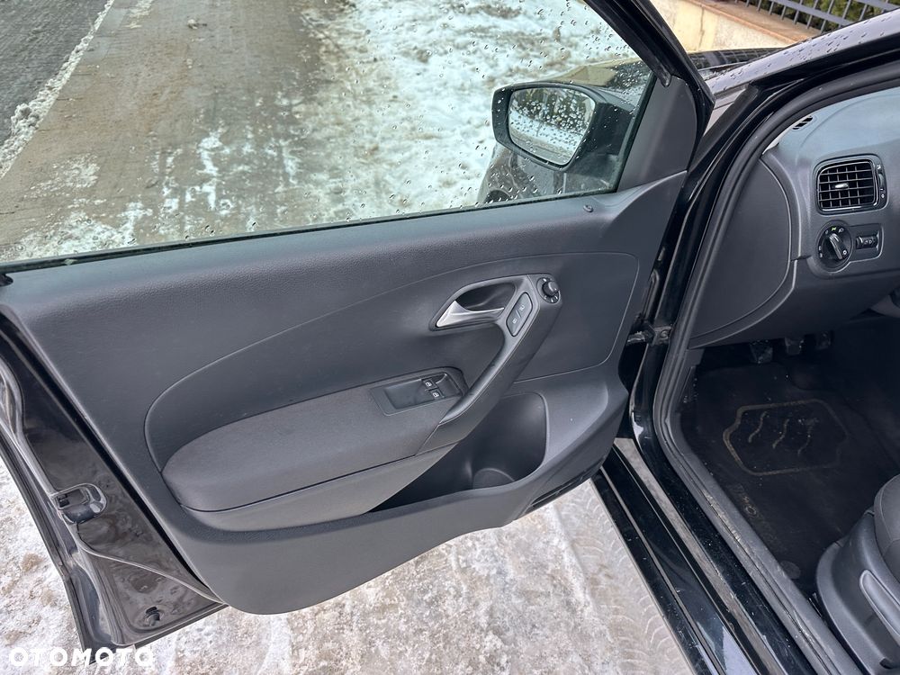 Volkswagen Polo - 15