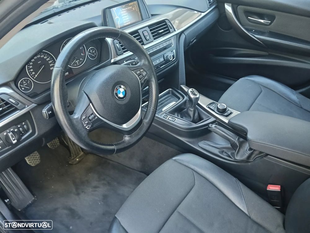 BMW 318 d xDrive Line Modern — fotografia 44
