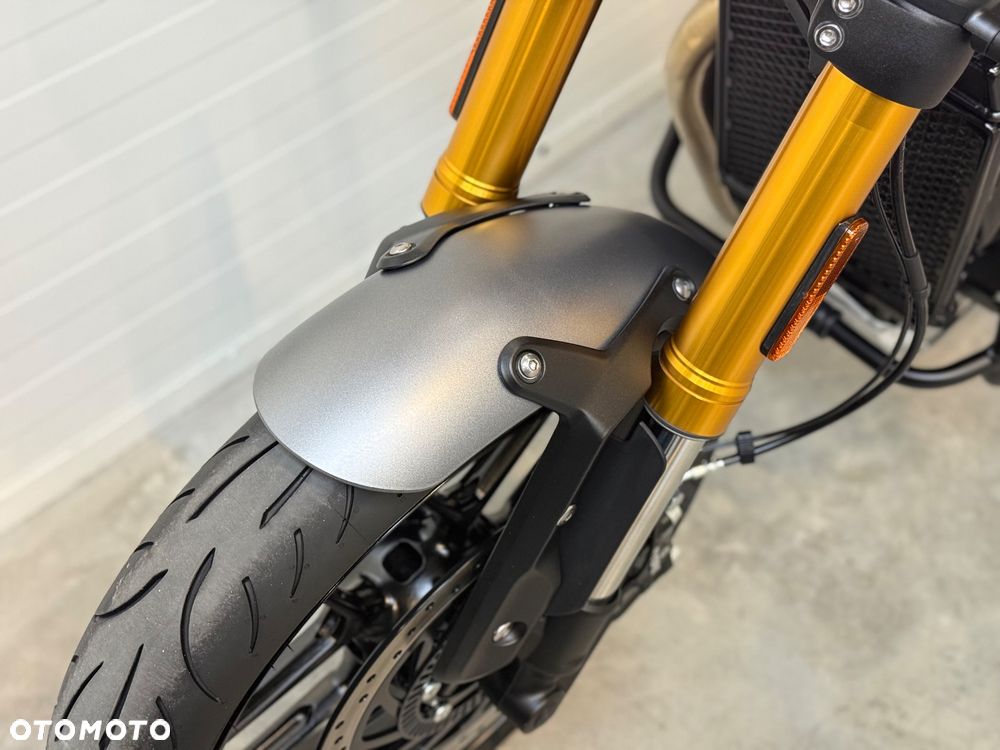 Triumph Inny - 23