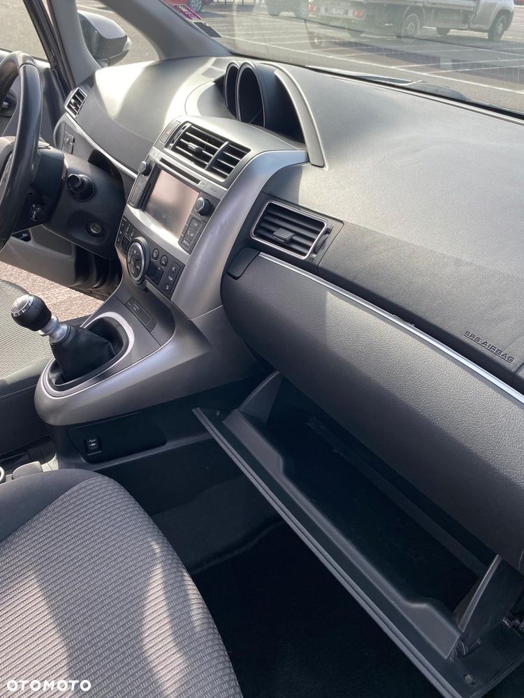 Toyota Verso 1.8 Premium 7os - 30