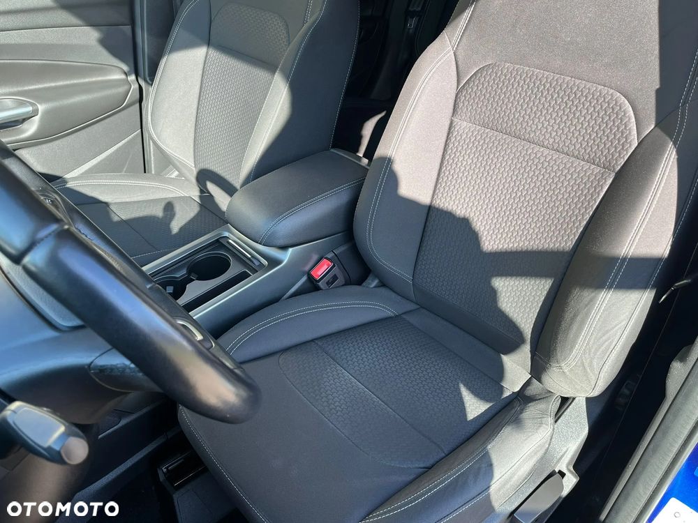 Ford Kuga - 14