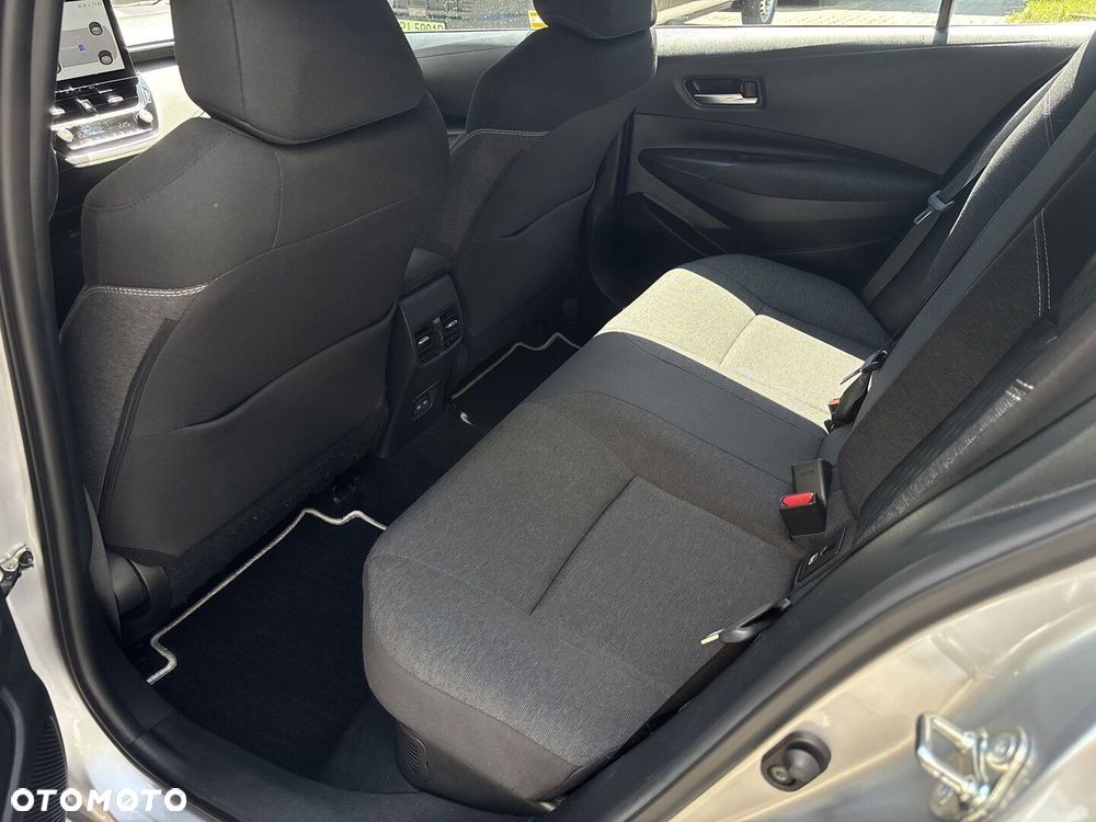 Toyota Corolla 1.8 Hybrid Comfort - 23