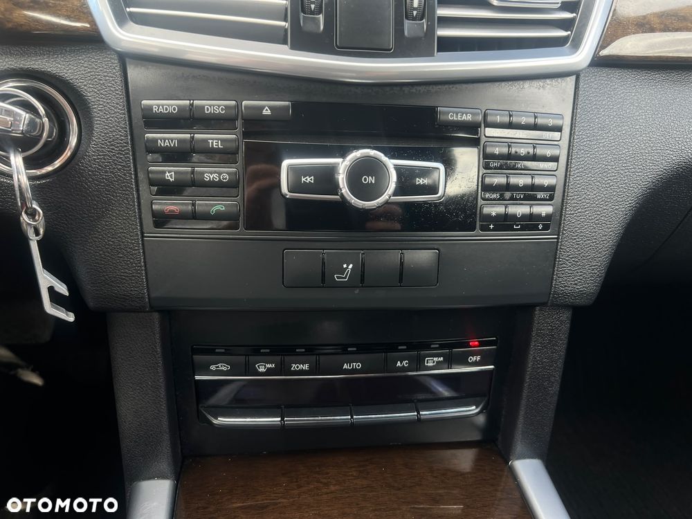 Mercedes-Benz Klasa E 350 BlueTEC 4-Matic Elegance - 16