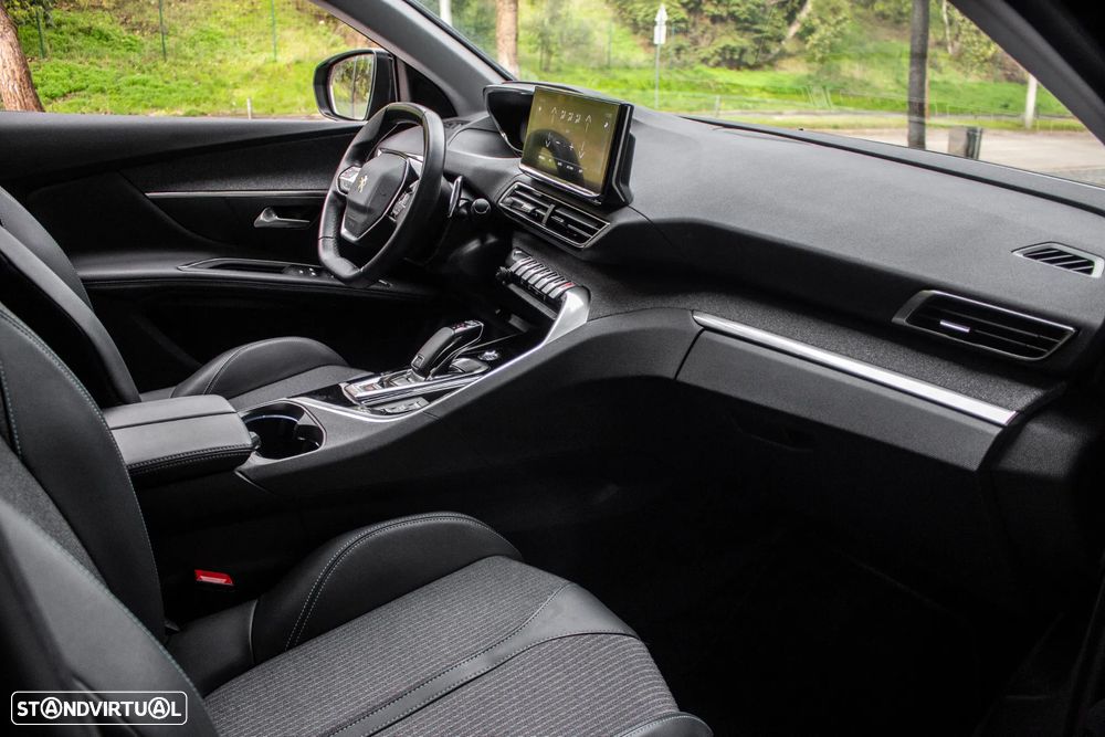 Peugeot 3008 1.5 BlueHDi Allure EAT8 - 26