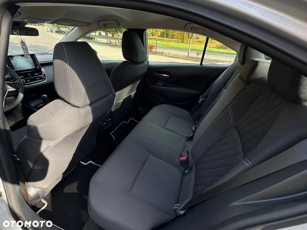 Toyota Corolla 1.8 Hybrid Comfort - 18