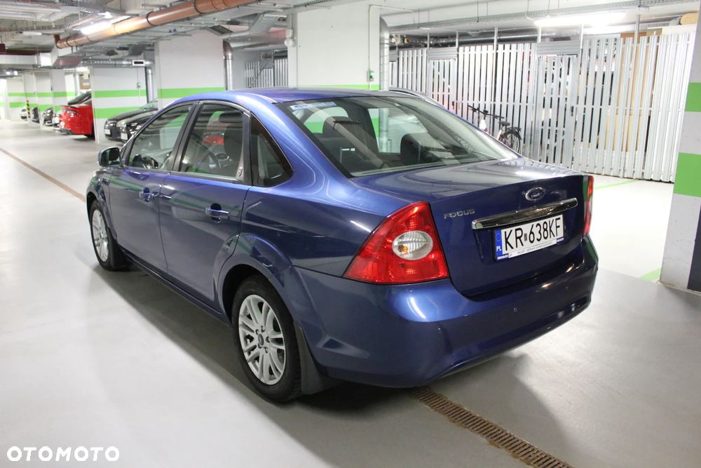 Ford Focus 2.0 Ghia - 3