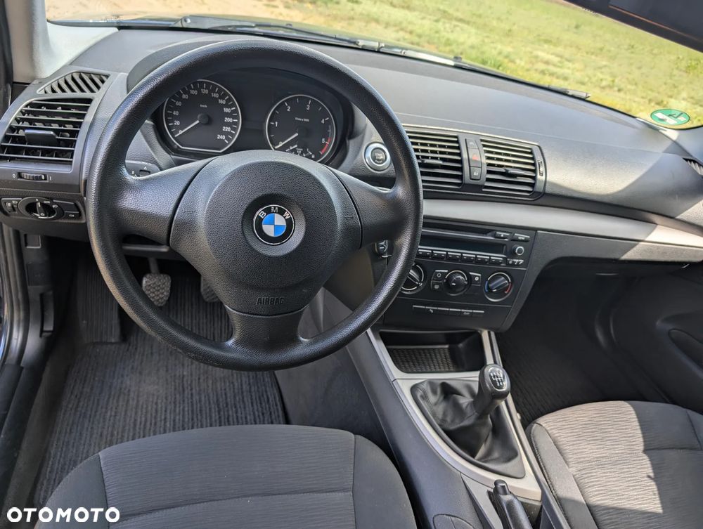 BMW Seria 1 116d DPF - 11