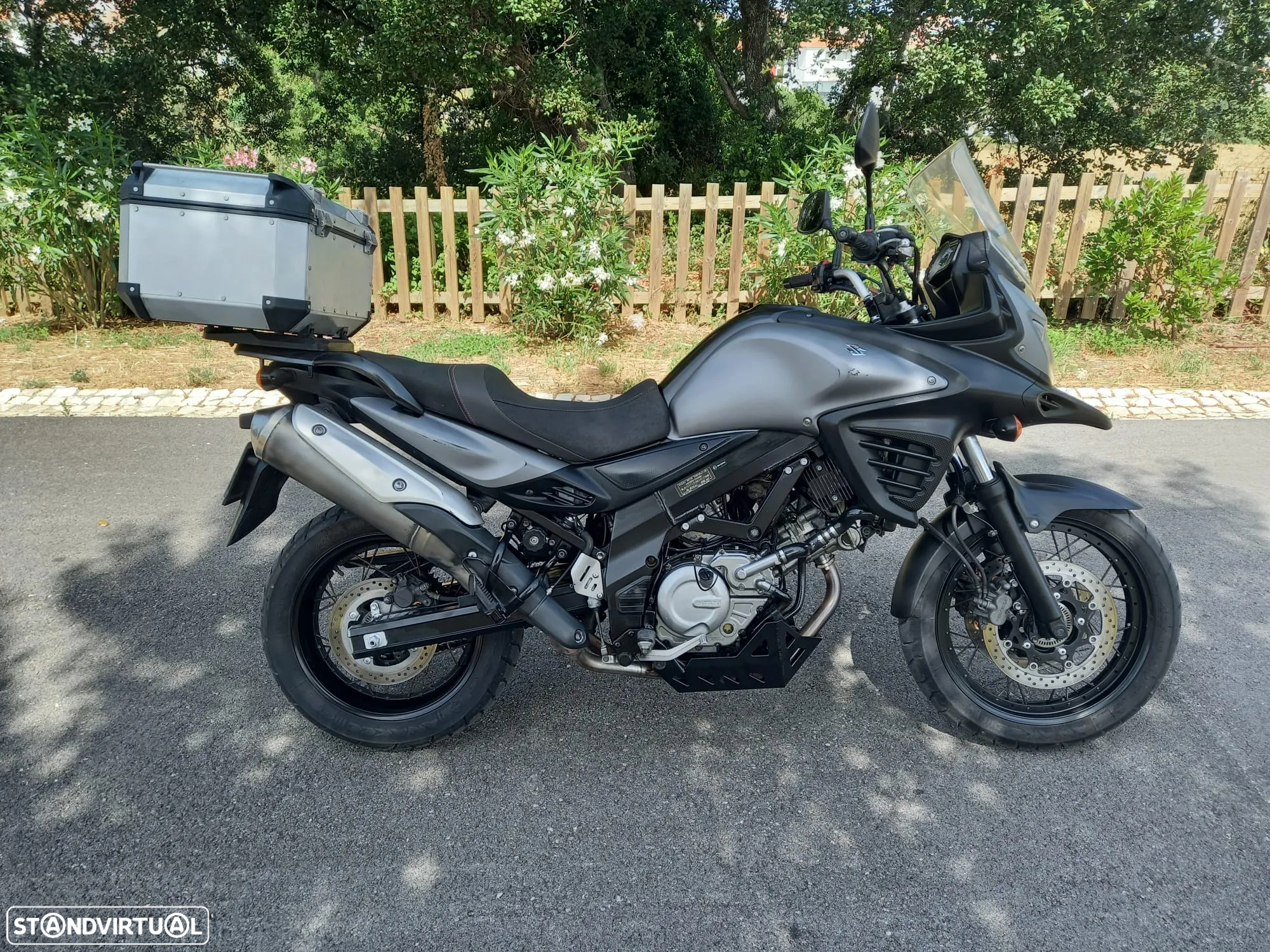 Suzuki DL 650  Possível Financiamento - 2