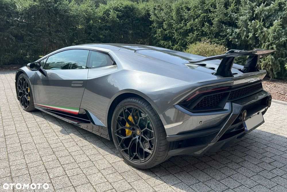Lamborghini Huracan Performante - 12