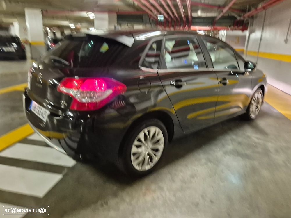 Citroën C4 e-HDi 115 ETG6 Selection - 11